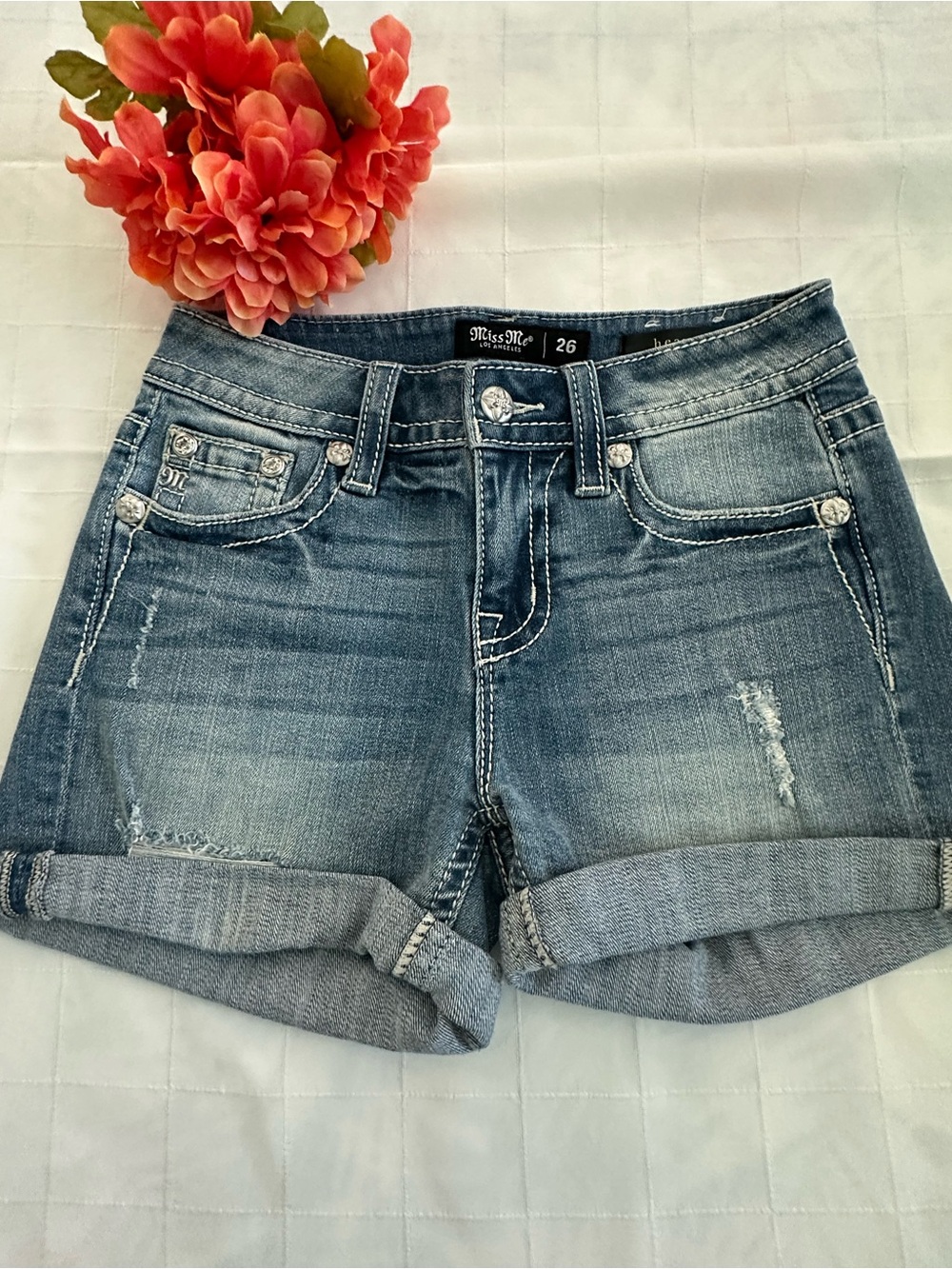 Miss Me BRAND NEW “heaven” Mid-Rise Blue Denim Cuffed Women's Shorts -